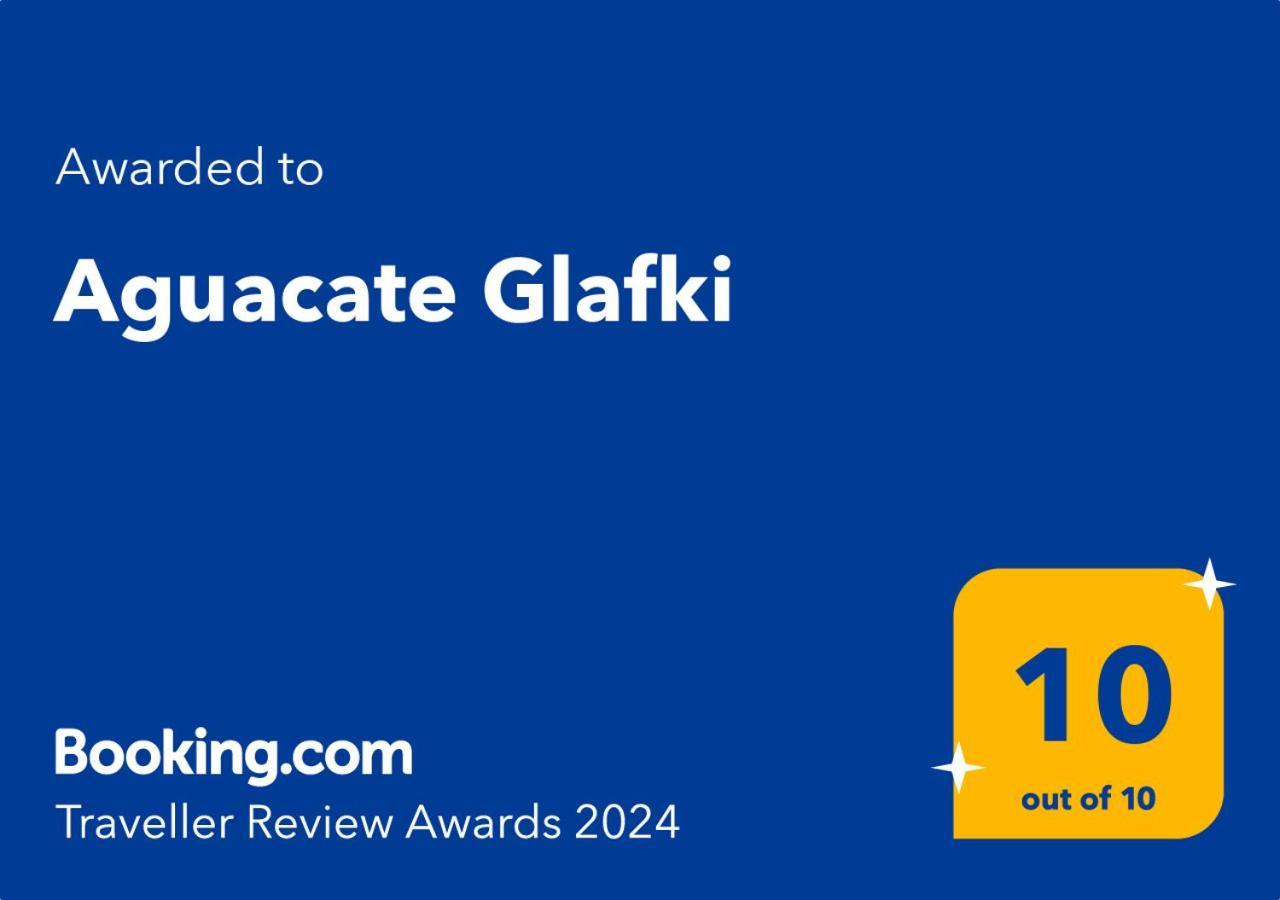チィリヴィ Aguacate Glafki With Heated Private Swimming Poolヴィラ エクステリア 写真